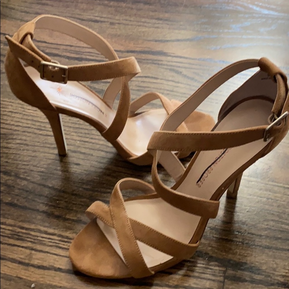 Caramel suede heels